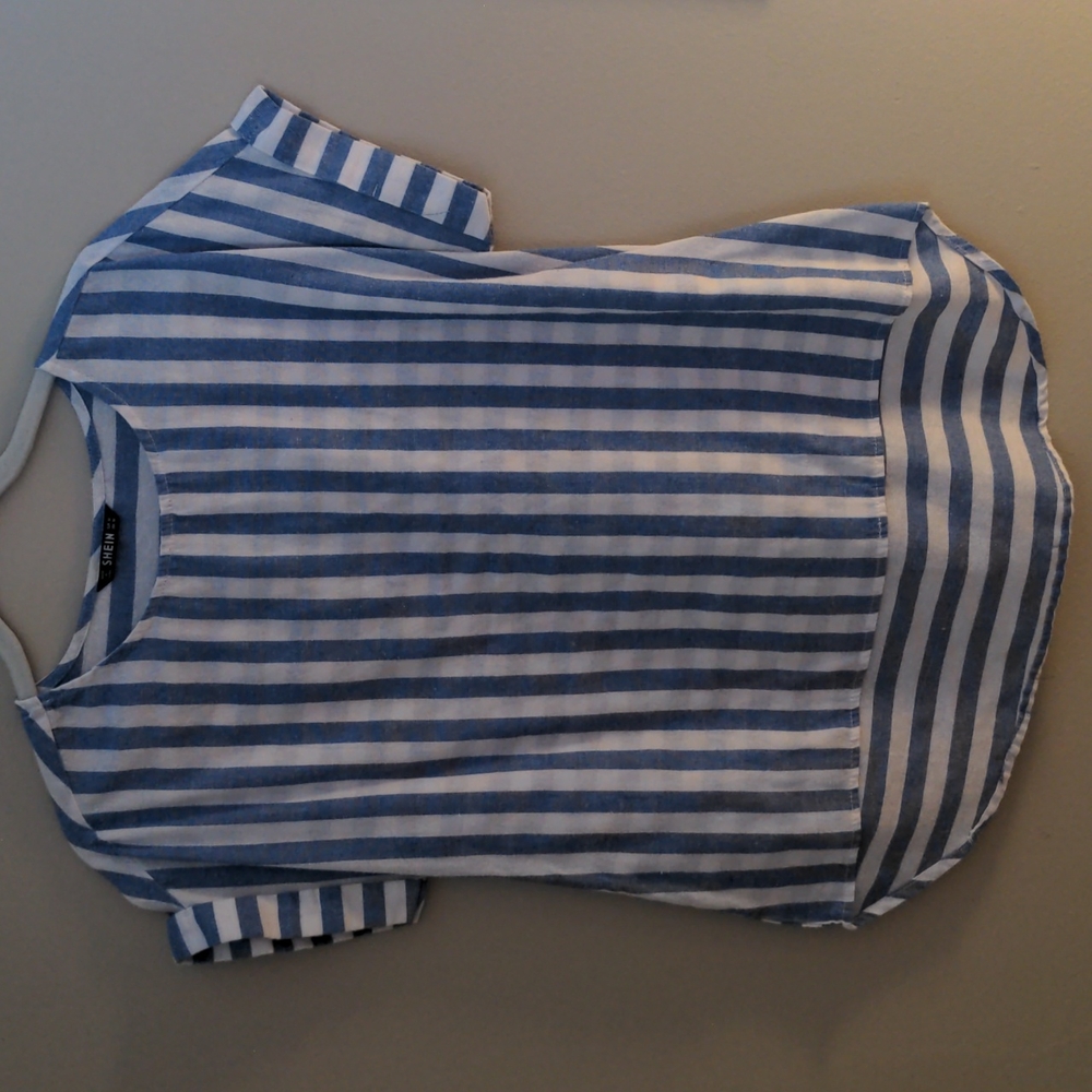 Blue and white striped short sleeves blouse